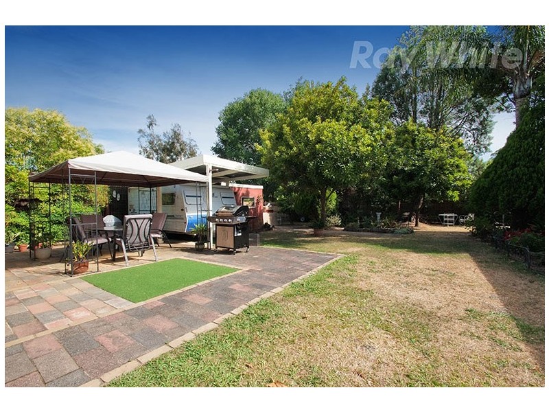 11 ALLAWARE Avenue, Croydon VIC 3136