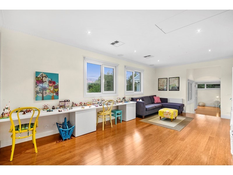 20 ABRAHAM Drive, Croydon VIC 3136