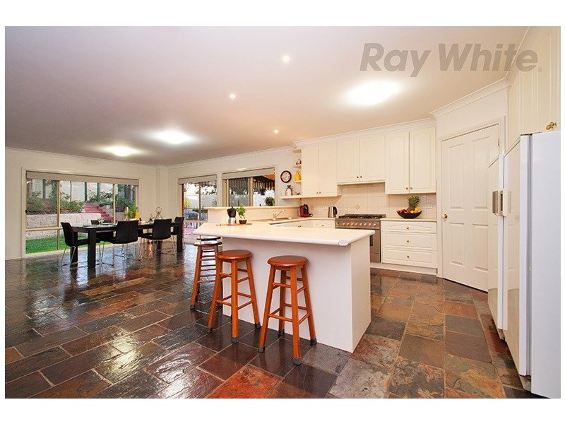 3 MEADOWBANK Avenue, Chirnside Park VIC 3116