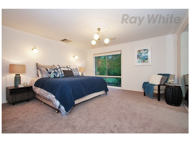 3 MEADOWBANK Avenue, Chirnside Park VIC 3116