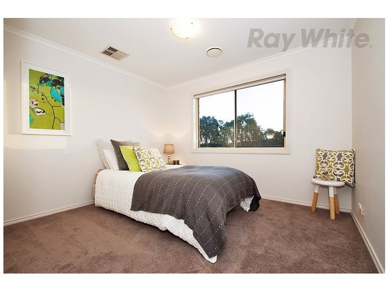 3 MEADOWBANK Avenue, Chirnside Park VIC 3116