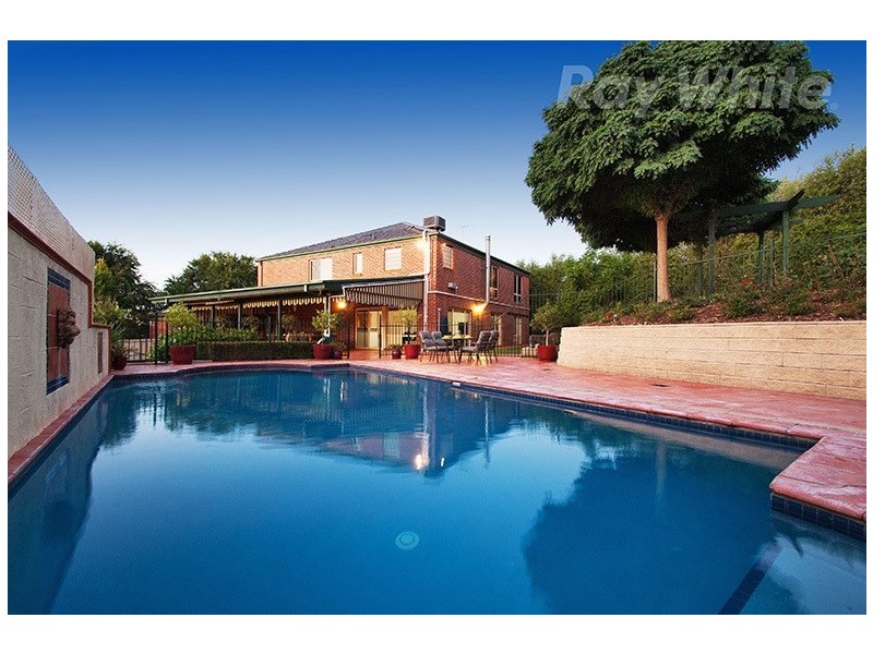 3 MEADOWBANK Avenue, Chirnside Park VIC 3116