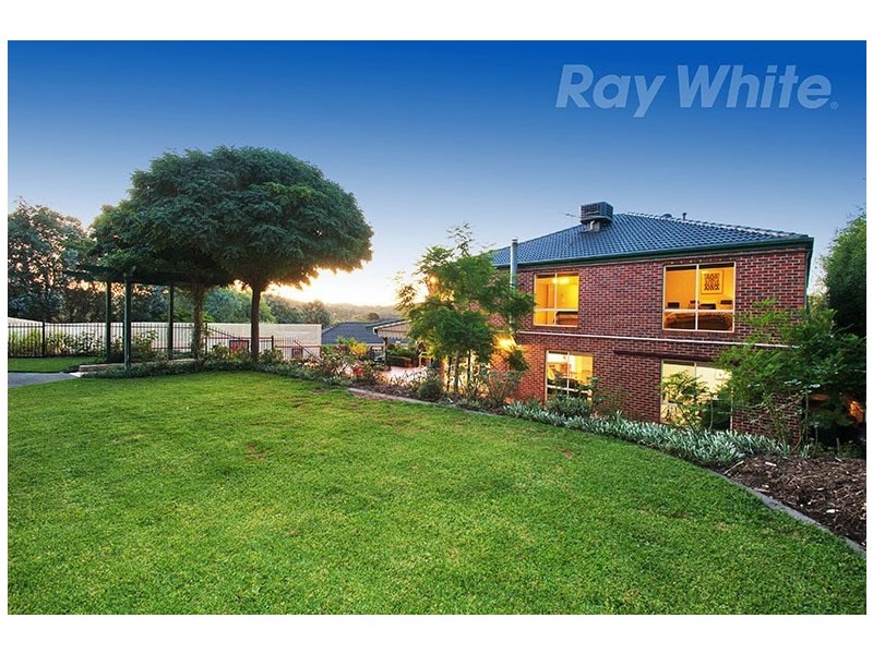 3 MEADOWBANK Avenue, Chirnside Park VIC 3116
