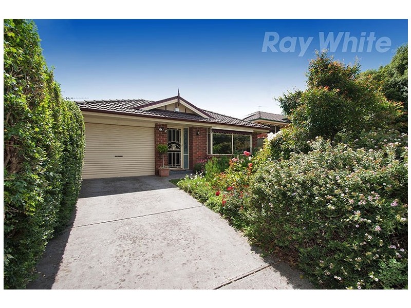 3 KENTISH Place, Chirnside Park VIC 3116