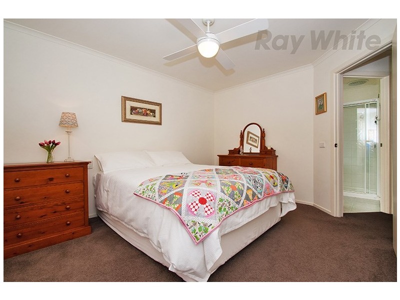 3 KENTISH Place, Chirnside Park VIC 3116