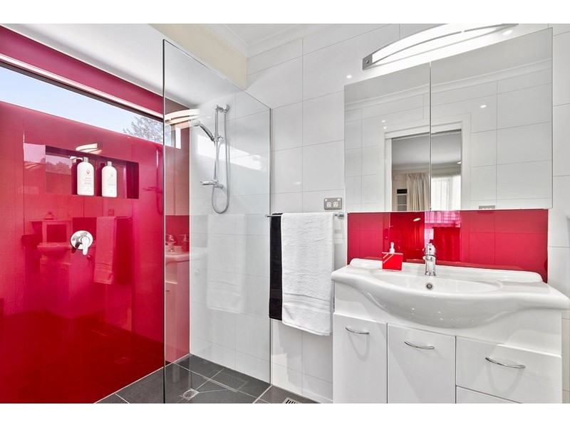 2 COBAR Court, Mooroolbark VIC 3138