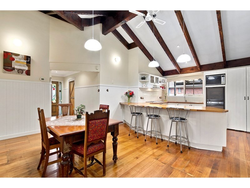 2 COBAR Court, Mooroolbark VIC 3138