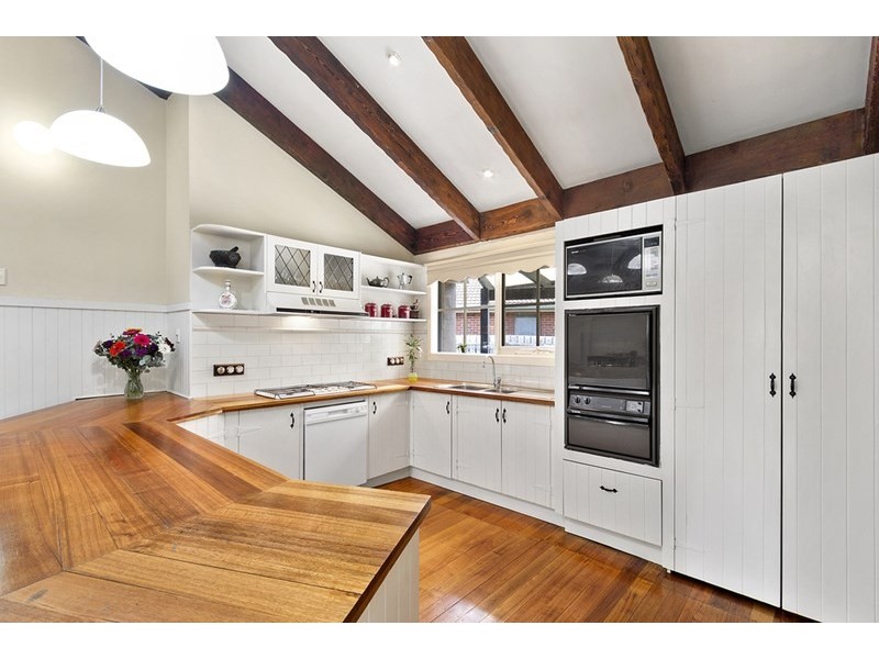 2 COBAR Court, Mooroolbark VIC 3138