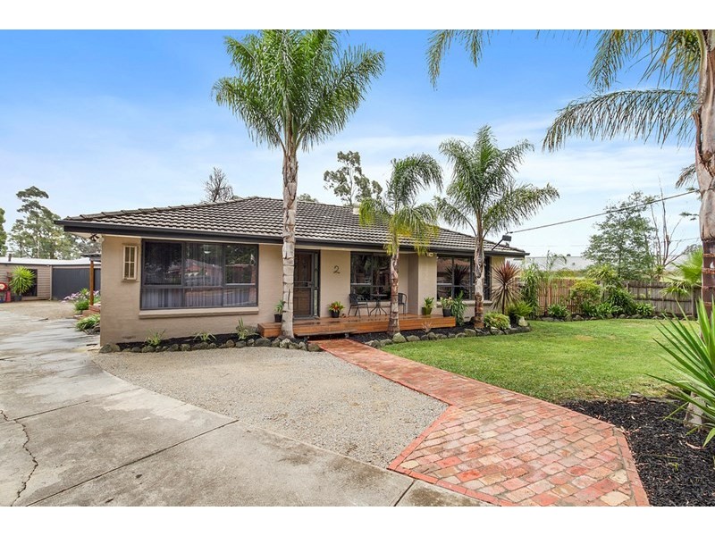 2 COBAR Court, Mooroolbark VIC 3138