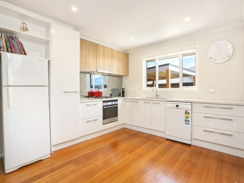 95 Cambridge Road, Mooroolbark VIC 3138