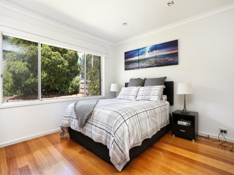 95 Cambridge Road, Mooroolbark VIC 3138