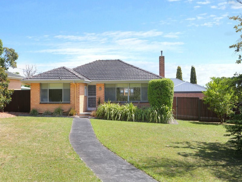 95 Cambridge Road, Mooroolbark VIC 3138