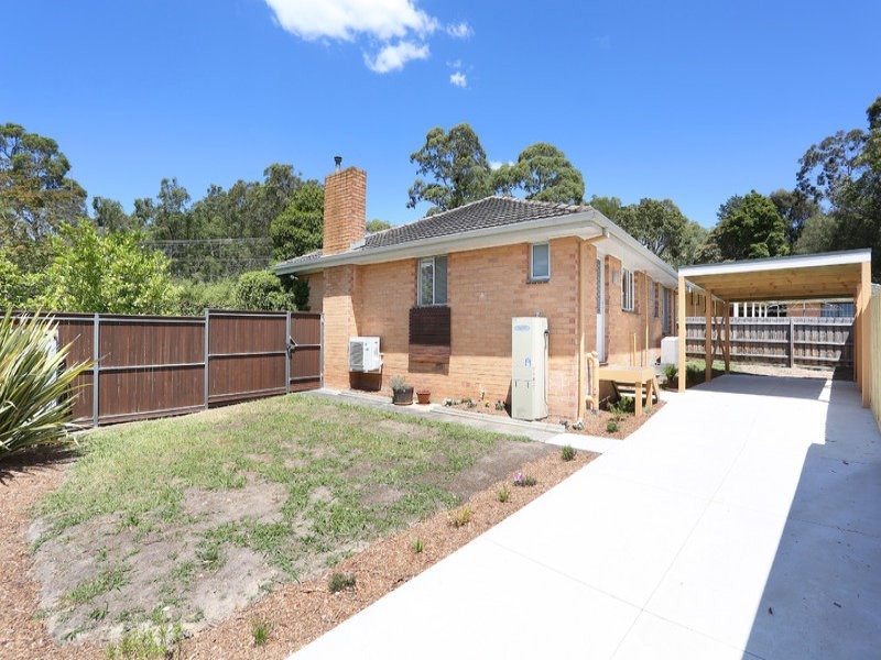 95 Cambridge Road, Mooroolbark VIC 3138
