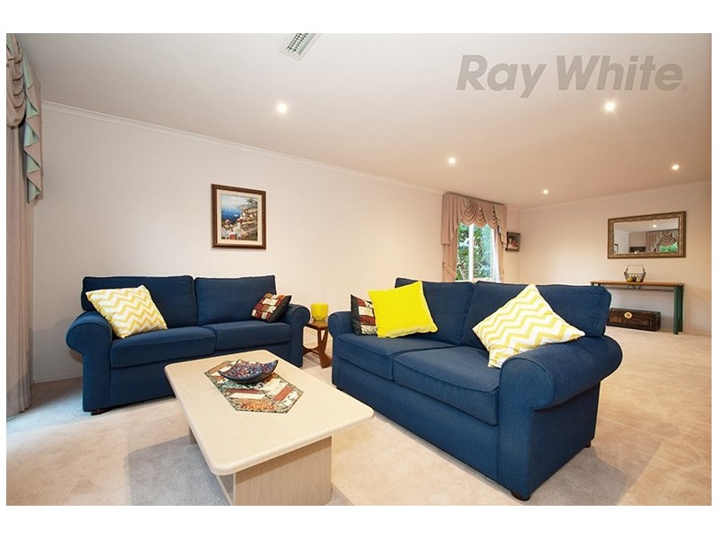 11 TARA Close, Croydon VIC 3136