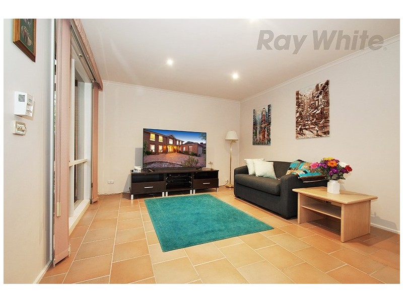 11 TARA Close, Croydon VIC 3136