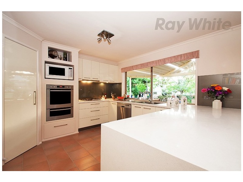 11 TARA Close, Croydon VIC 3136