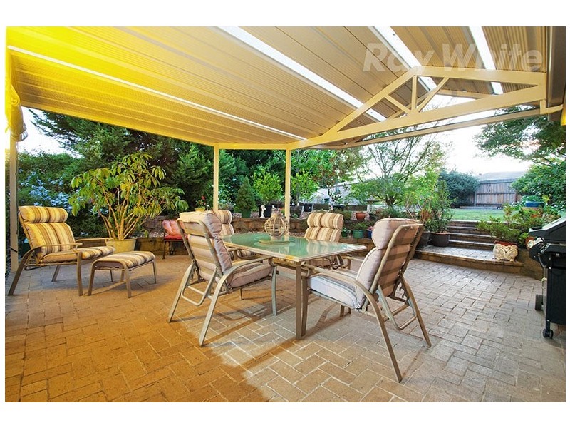 11 TARA Close, Croydon VIC 3136