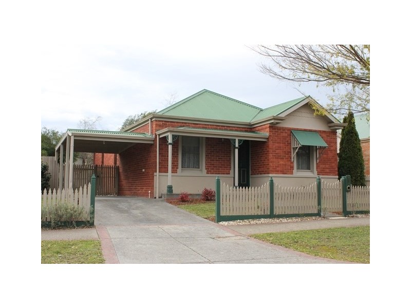 25 Chatswood Grove, Chirnside Park VIC 3116