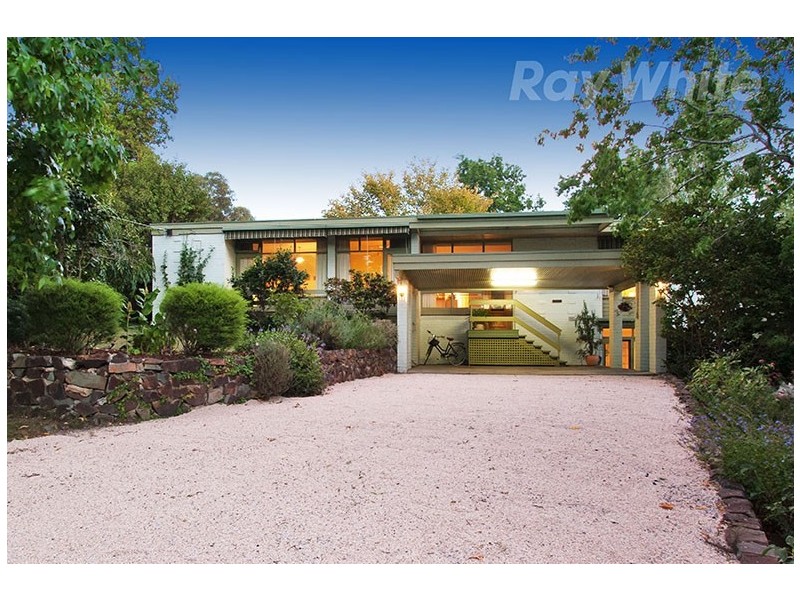 3 SHERWOOD Court, Croydon VIC 3136