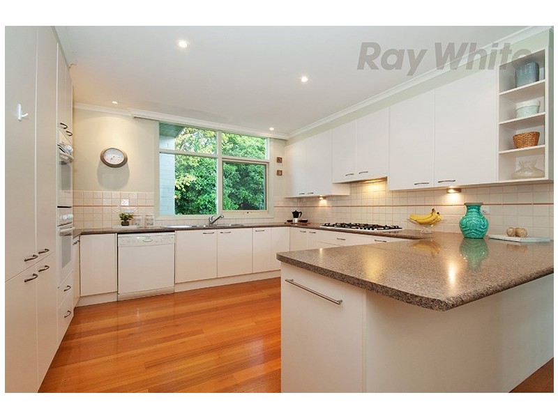 3 SHERWOOD Court, Croydon VIC 3136