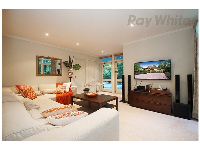 3 SHERWOOD Court, Croydon VIC 3136