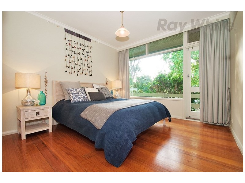 3 SHERWOOD Court, Croydon VIC 3136