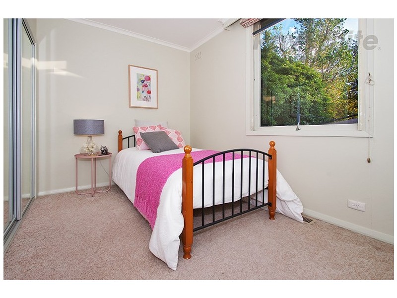 3 SHERWOOD Court, Croydon VIC 3136