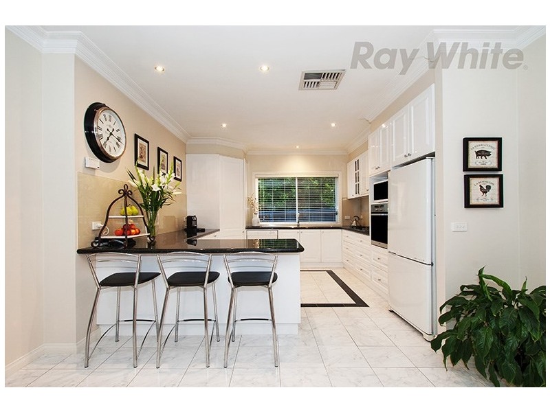 5 SUNNYRIDGE Court, Chirnside Park VIC 3116