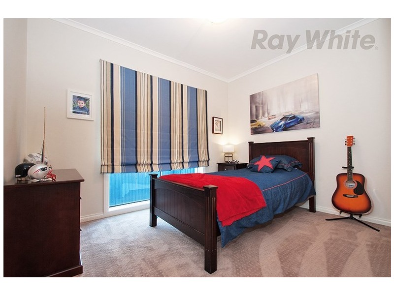 5 SUNNYRIDGE Court, Chirnside Park VIC 3116
