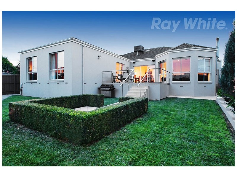 5 SUNNYRIDGE Court, Chirnside Park VIC 3116