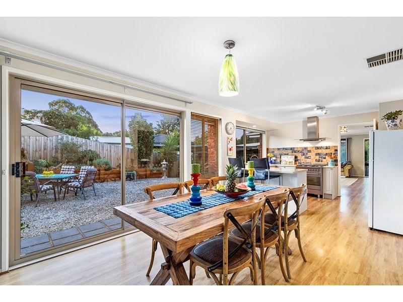 87 LANDSCAPE Drive, Mooroolbark VIC 3138