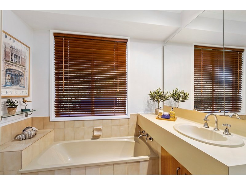 87 LANDSCAPE Drive, Mooroolbark VIC 3138