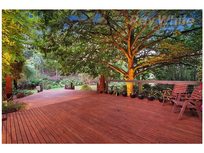 7 WATTLE VALLEY Road, Mount Evelyn VIC 3796