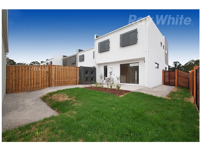 9 Botanica Drive, Chirnside Park VIC 3116