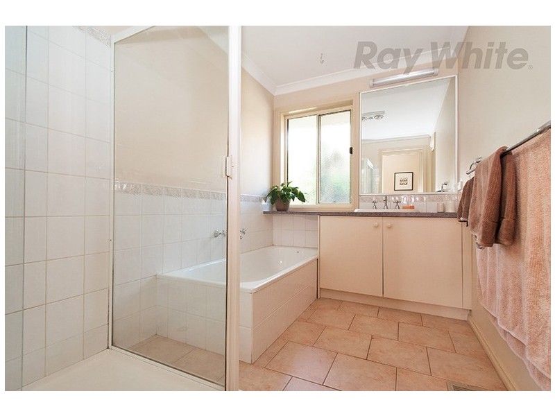 1 Mackenzie Court, Croydon South VIC 3136