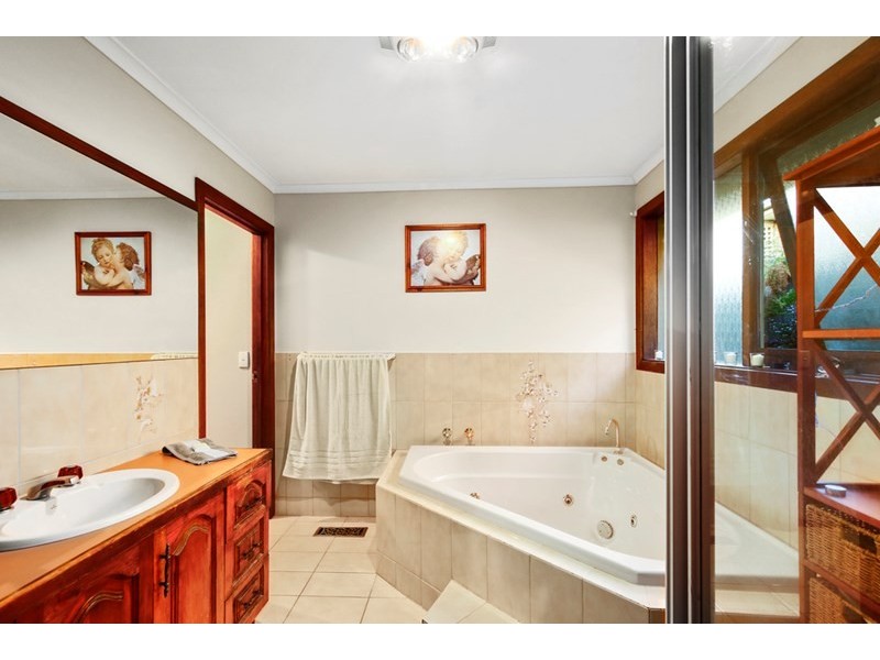 2 Atherton Court, Kilsyth VIC 3137