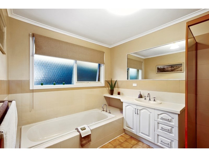 2 Atherton Court, Kilsyth VIC 3137