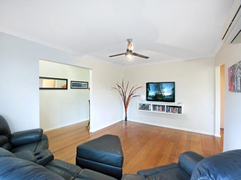 9 Oaktree Road, Croydon North VIC 3136
