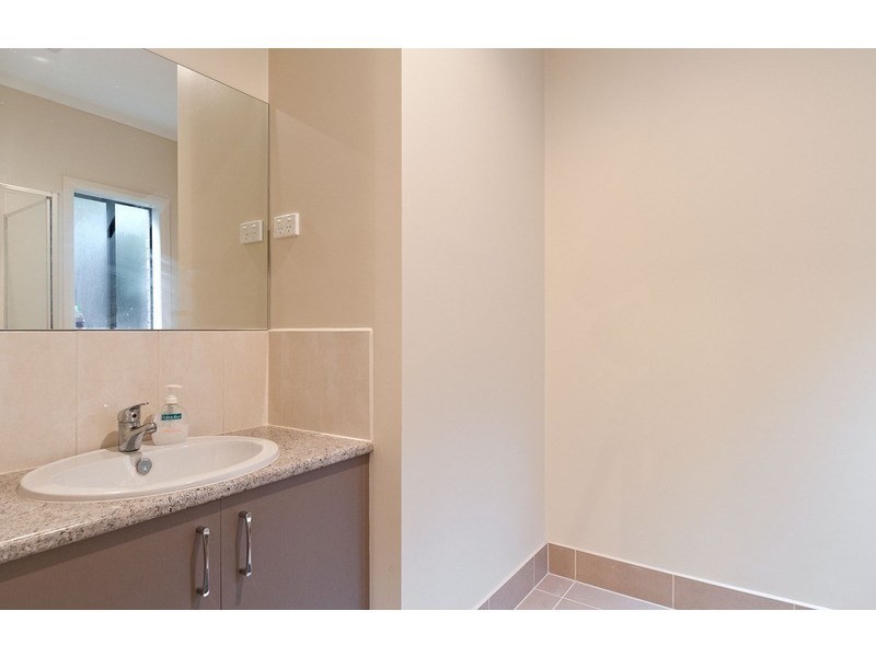 42 PACIFIC Drive, Mooroolbark VIC 3138