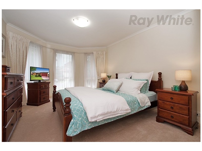 16 YARRA HILL Lane, Chirnside Park VIC 3116