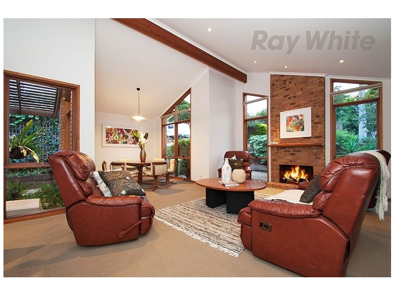 7 PATTERDALE Court, Croydon Hills VIC 3136