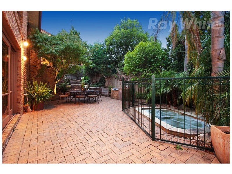 7 PATTERDALE Court, Croydon Hills VIC 3136