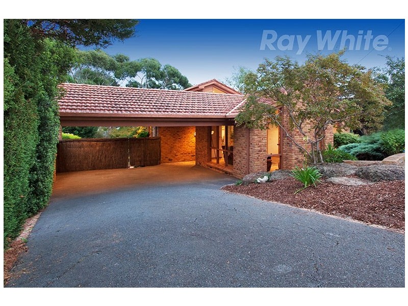 7 PATTERDALE Court, Croydon Hills VIC 3136