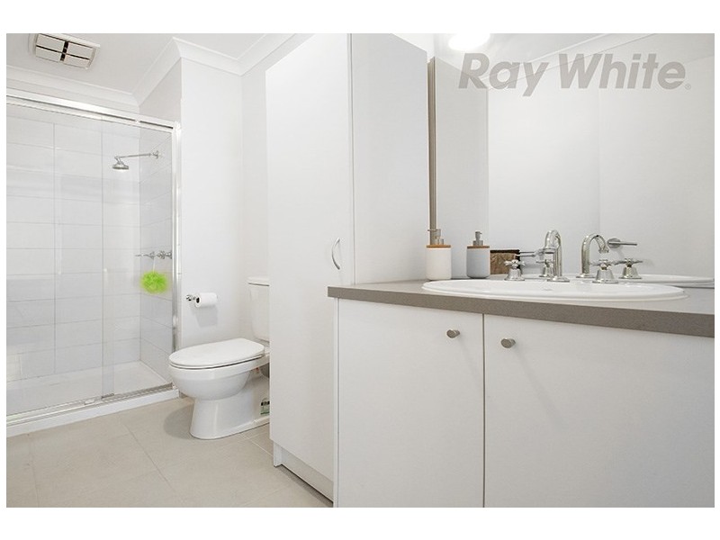 99 Spriggs Drive, Croydon VIC 3136