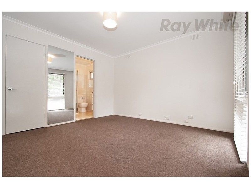 9 Brenda Court, Croydon VIC 3136
