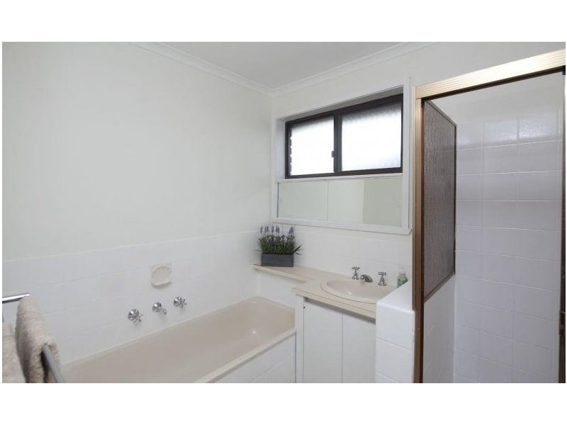 50 Zina Grove, Mooroolbark VIC 3138