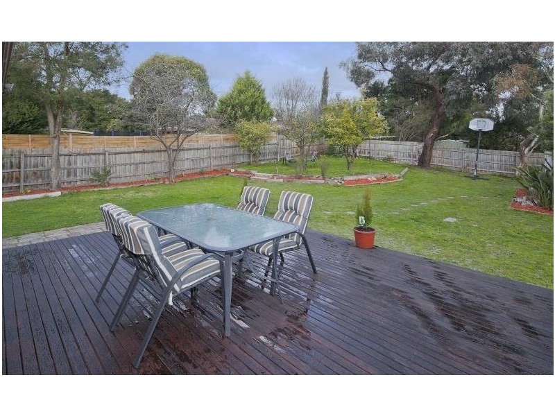 50 Zina Grove, Mooroolbark VIC 3138