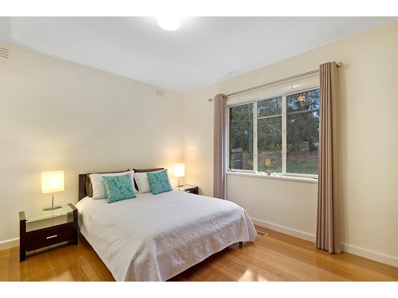 73 Lincoln Road, Croydon VIC 3136