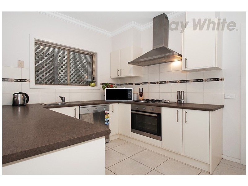 18 AINTREE Street, Mooroolbark VIC 3138