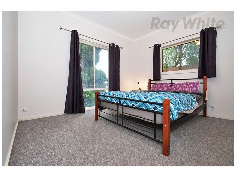 18 AINTREE Street, Mooroolbark VIC 3138